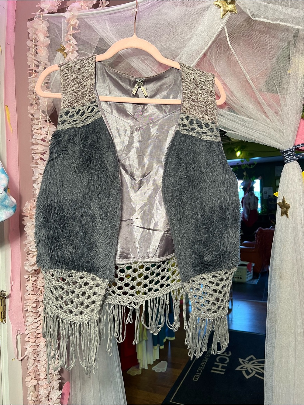 BKE Grey Faux Fur & Crochet Fringe Vest Size Large